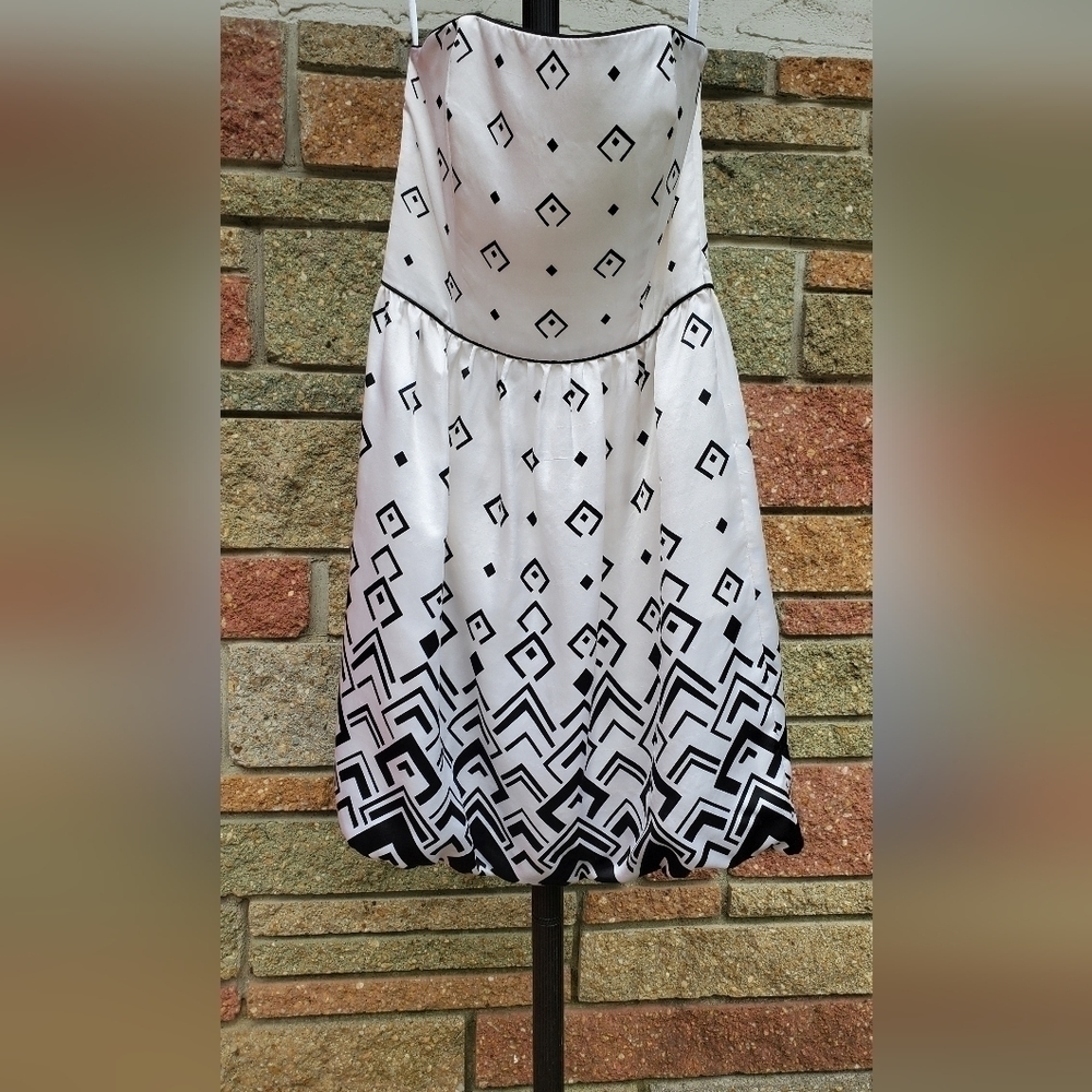 White House Black Market Diamond Print Strapless Silk Dress 0 Lined Sleeveless‎